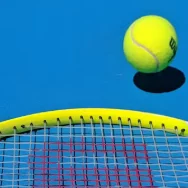 Tennis Clash: какие элементы настоящего тенниса мобильная игра сохраняет лучше всего